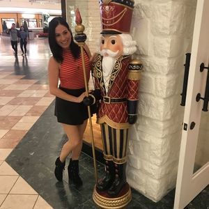 Meet your Posher, Esther